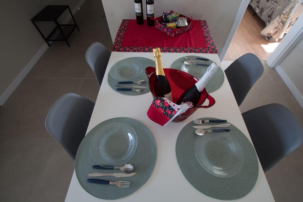 Dallas Apartamentos Na Via Gastronomica-Estacionamento-Amplos E Equipados-Wifi เบงโต กองซัลเวส ภายนอก รูปภาพ