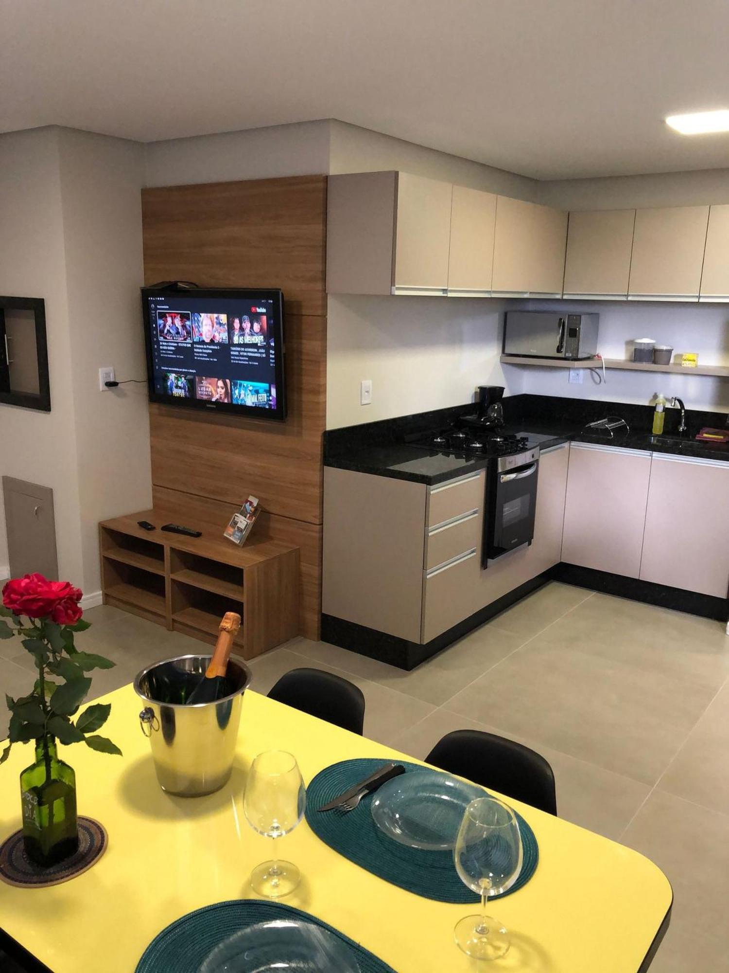 Dallas Apartamentos Na Via Gastronomica-Estacionamento-Amplos E Equipados-Wifi เบงโต กองซัลเวส ภายนอก รูปภาพ