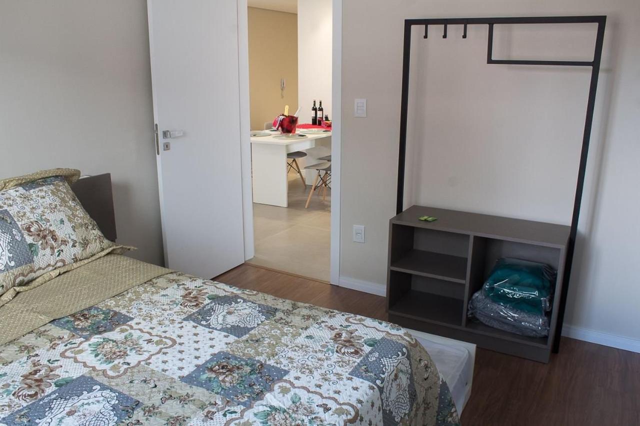Dallas Apartamentos Na Via Gastronomica-Estacionamento-Amplos E Equipados-Wifi เบงโต กองซัลเวส ภายนอก รูปภาพ